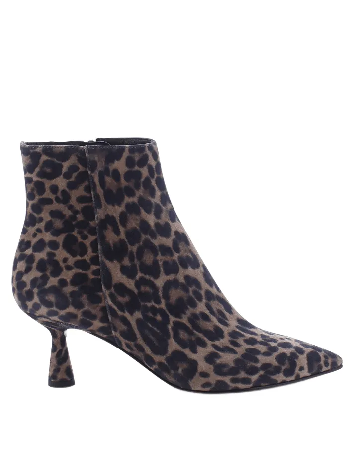 Kennel & Schmenger Bella Ankle Boots In Leopard Print 41-74110-478