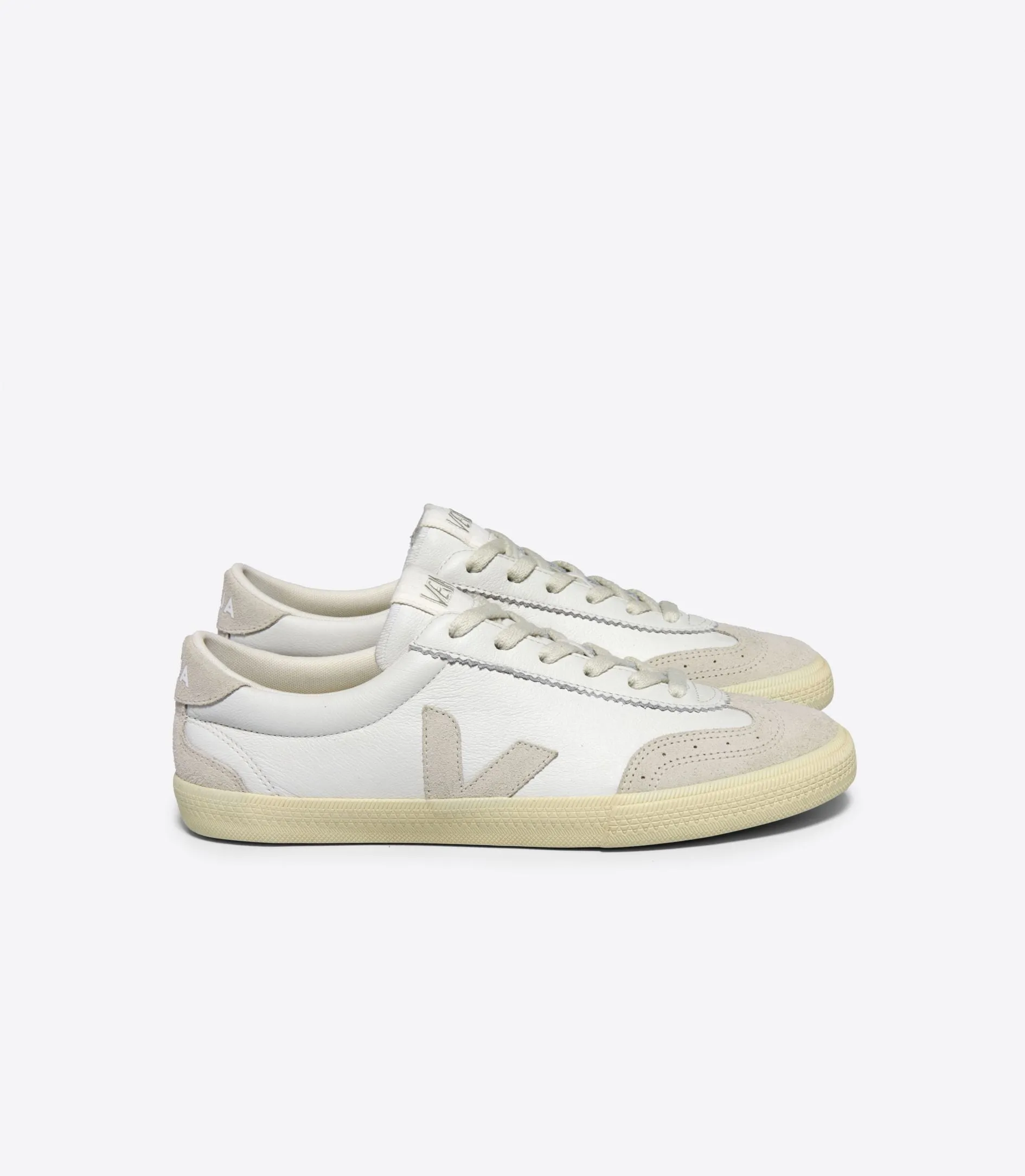 Veja Volley Leather